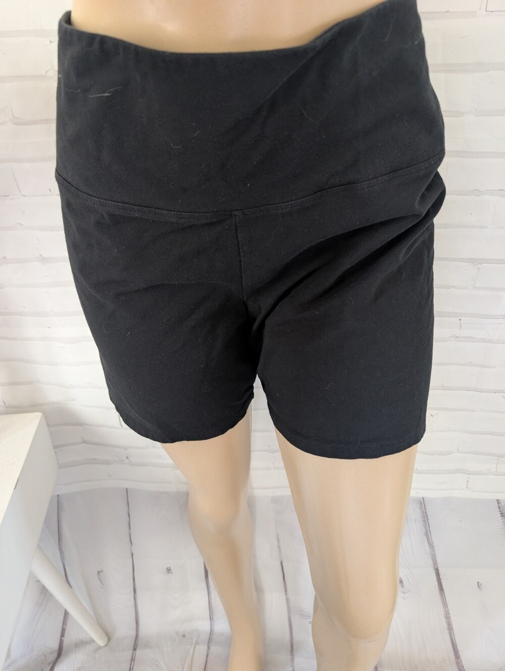 PINK Victoria's Secret Black Side-Logo Bike Shorts - Picture 2 of 6